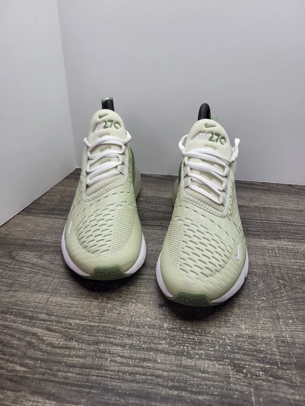 Nike Air Max 270 Sea Glass Oil Green Women's Size 7 Shoes Sneakers FN7101-020 - Picture 4 of 10